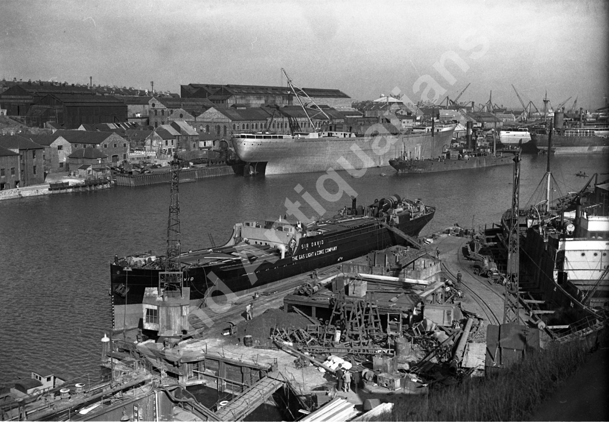General Shipping Picture Apr 1953